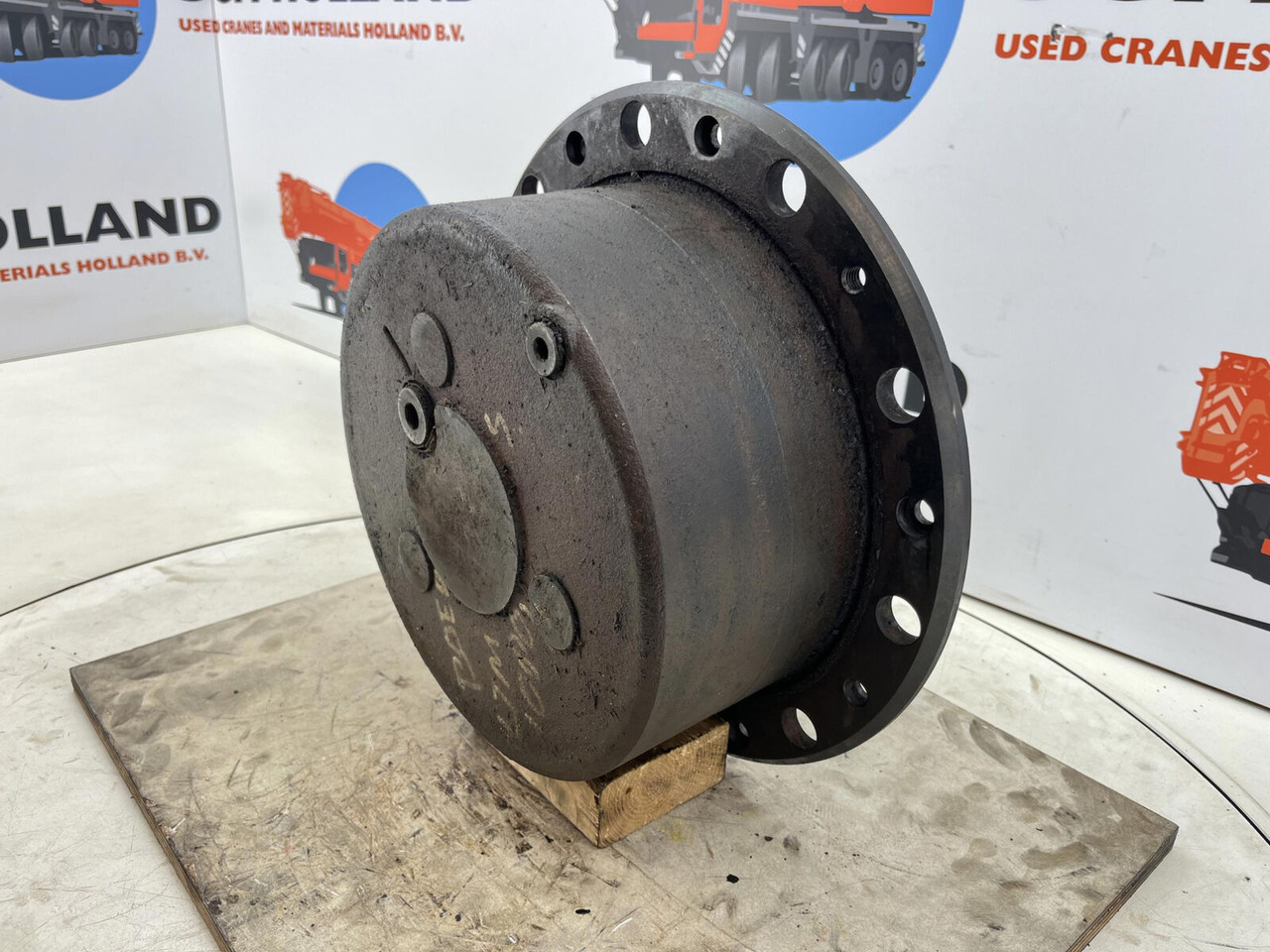 Liebherr LTM 1080/1 planetary gear 22-25-74-40-3pl-H135-46 - Véglehajtás - Autódaru: 2 kép. Liebherr LTM 1080/1 planetary gear 22-25-74-40-3pl-H135-46 - Véglehajtás - Autódaru: 2 kép.