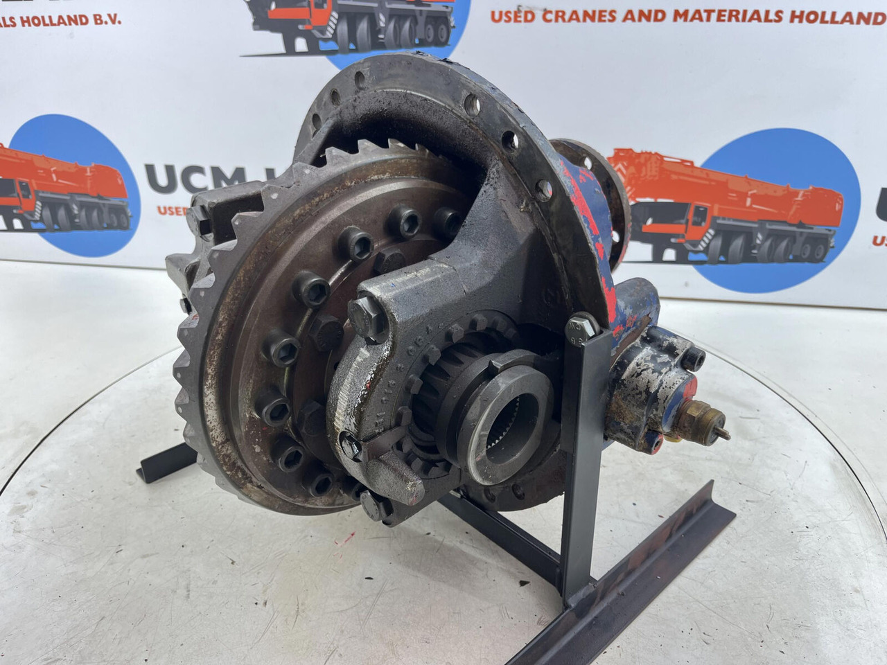 Liebherr LTM 1090 end differential 17x36 axle 1 - Differenciálmű - Autódaru: 2 kép. Liebherr LTM 1090 end differential 17x36 axle 1 - Differenciálmű - Autódaru: 2 kép.