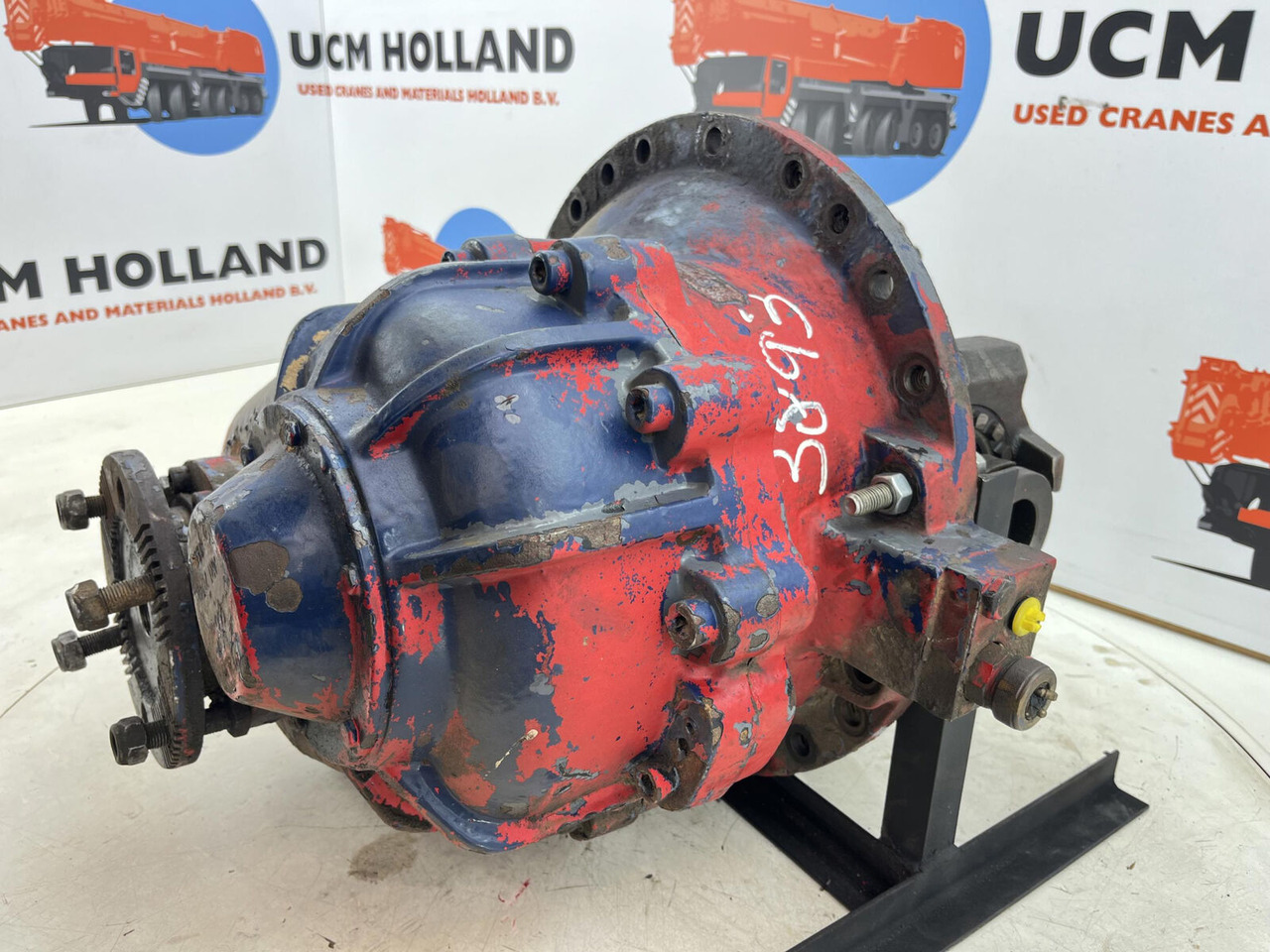 Liebherr LTM 1090 mid differential 13x35 axle 2 - Differenciálmű - Autódaru: 4 kép. Liebherr LTM 1090 mid differential 13x35 axle 2 - Differenciálmű - Autódaru: 4 kép.