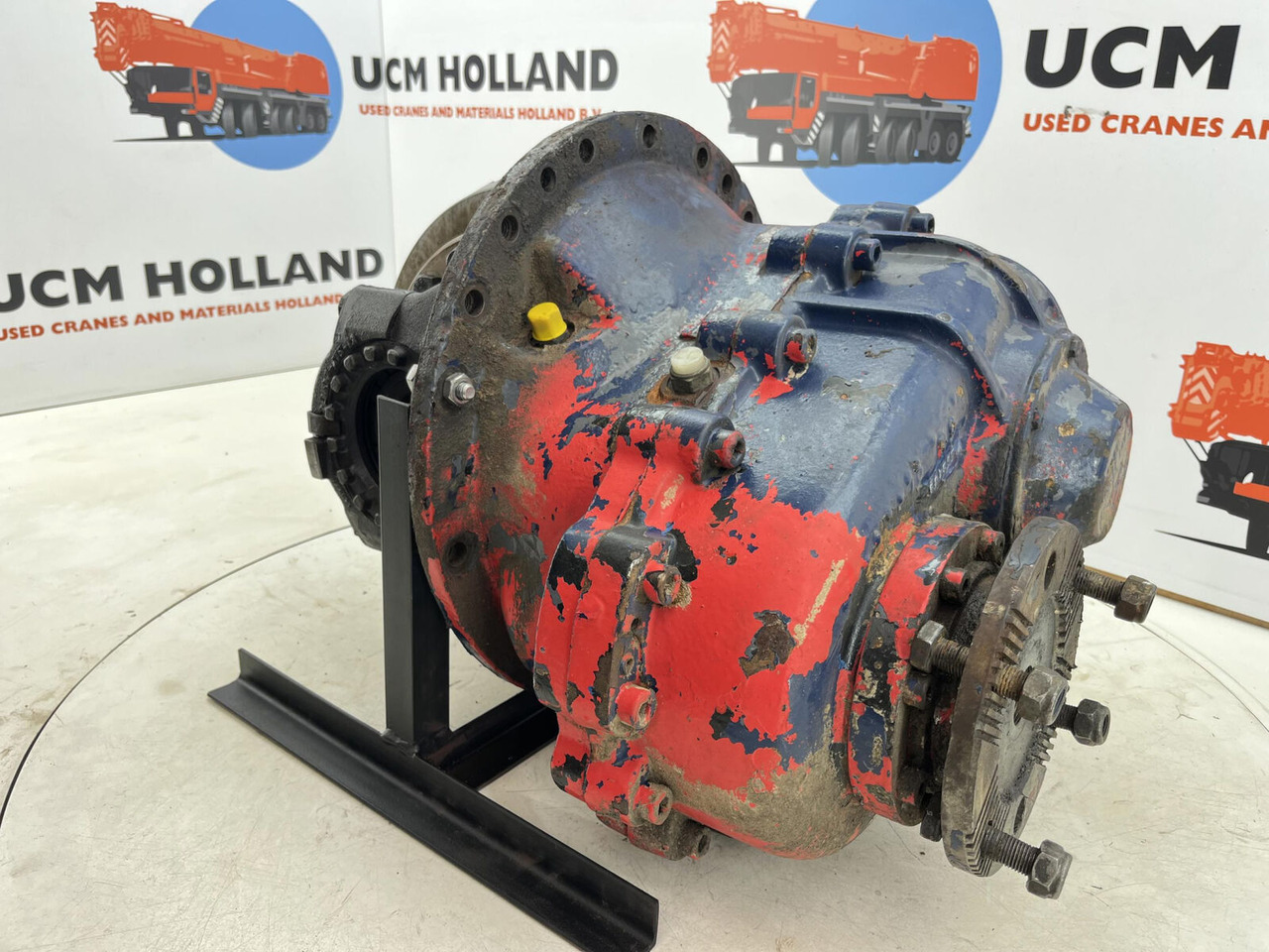 Liebherr LTM 1090 mid differential 13x35 axle 2 - Differenciálmű - Autódaru: 3 kép. Liebherr LTM 1090 mid differential 13x35 axle 2 - Differenciálmű - Autódaru: 3 kép.