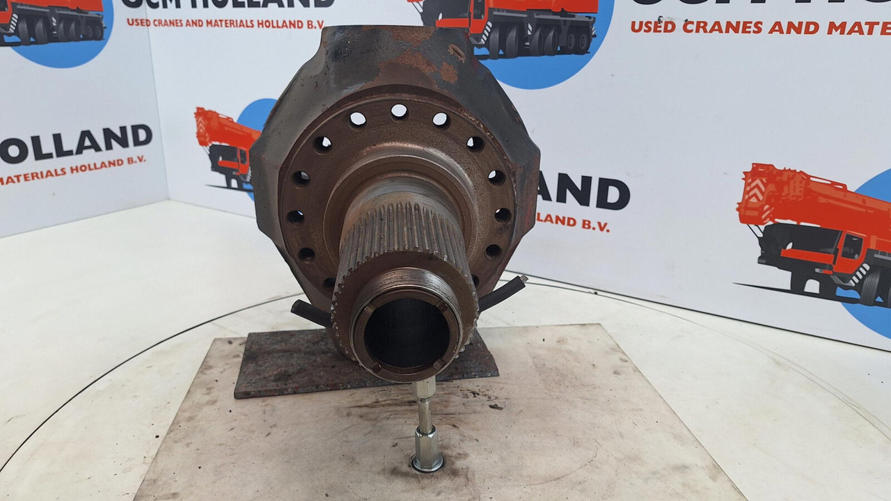 Liebherr LTM 1160/2 Steering knuckle 16 holes axle 1 - Csonkállvány - Autódaru: 2 kép. Liebherr LTM 1160/2 Steering knuckle 16 holes axle 1 - Csonkállvány - Autódaru: 2 kép.