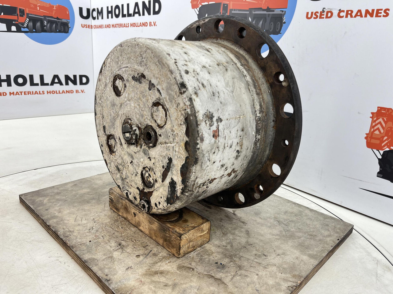 Liebherr LTM 1160 planetary gear 22-25-74-40-4pl-H185-46 - Véglehajtás - Autódaru: 2 kép. Liebherr LTM 1160 planetary gear 22-25-74-40-4pl-H185-46 - Véglehajtás - Autódaru: 2 kép.