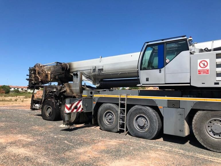 Liebherr LTM 1250-6.1 - Autódaru: 4 kép. Liebherr LTM 1250-6.1 - Autódaru: 4 kép.