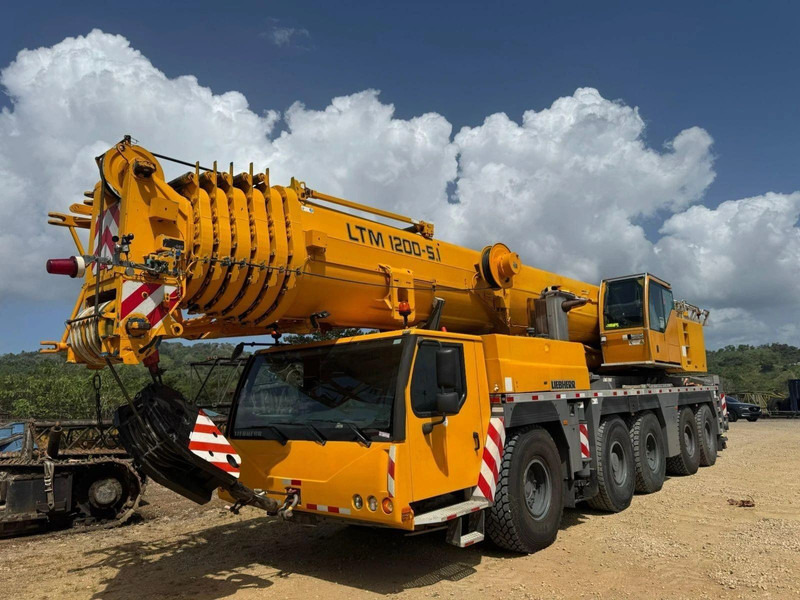 Liebherr Liebherr LTM 1200-5.1 - Terepjáró autódaru: 1 kép. Liebherr Liebherr LTM 1200-5.1 - Terepjáró autódaru: 1 kép.