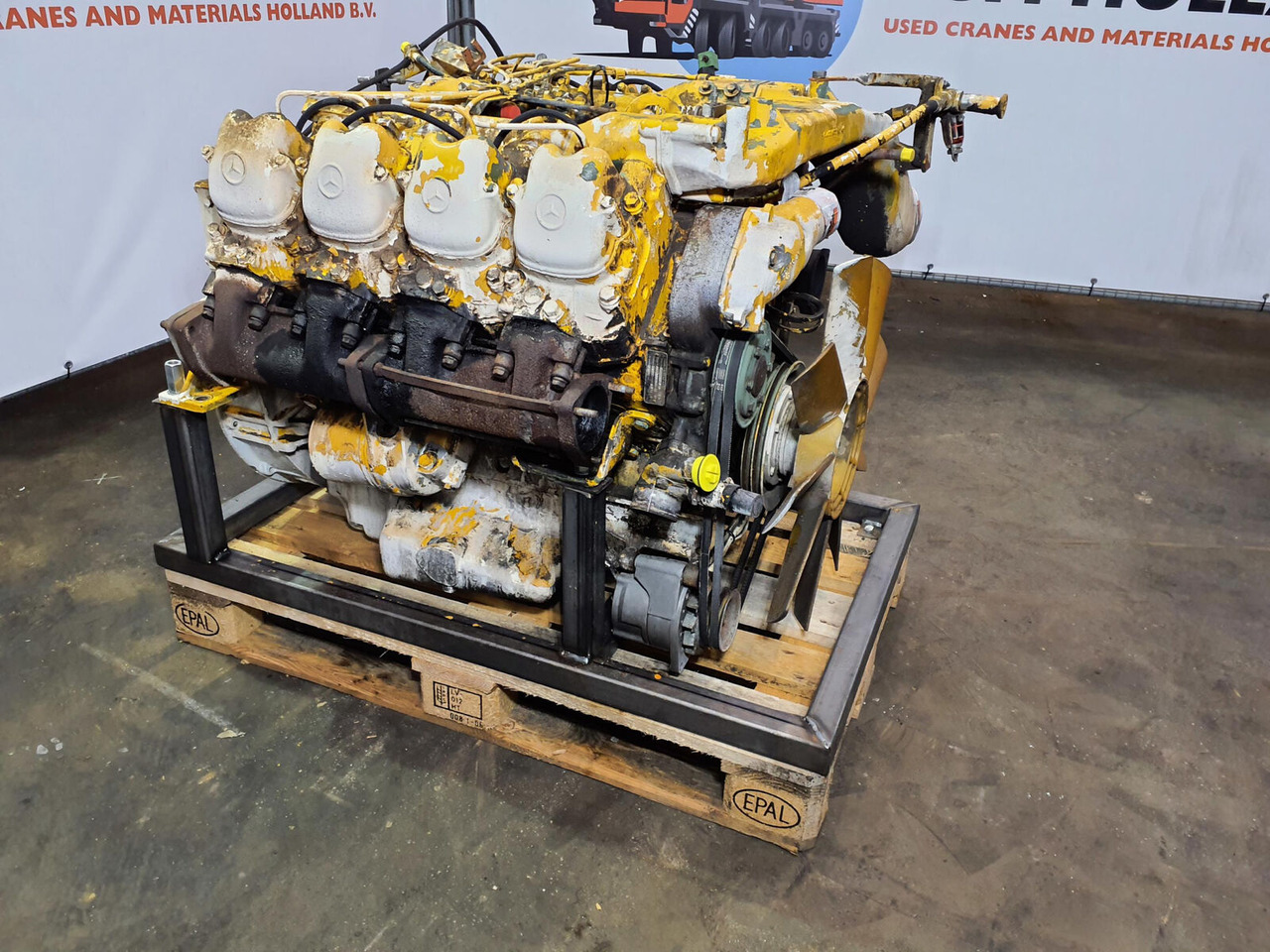Mercedes-Benz LT 1200 Mercedes OM 402 upper engine - Motor - Autódaru: 1 kép. Mercedes-Benz LT 1200 Mercedes OM 402 upper engine - Motor - Autódaru: 1 kép.