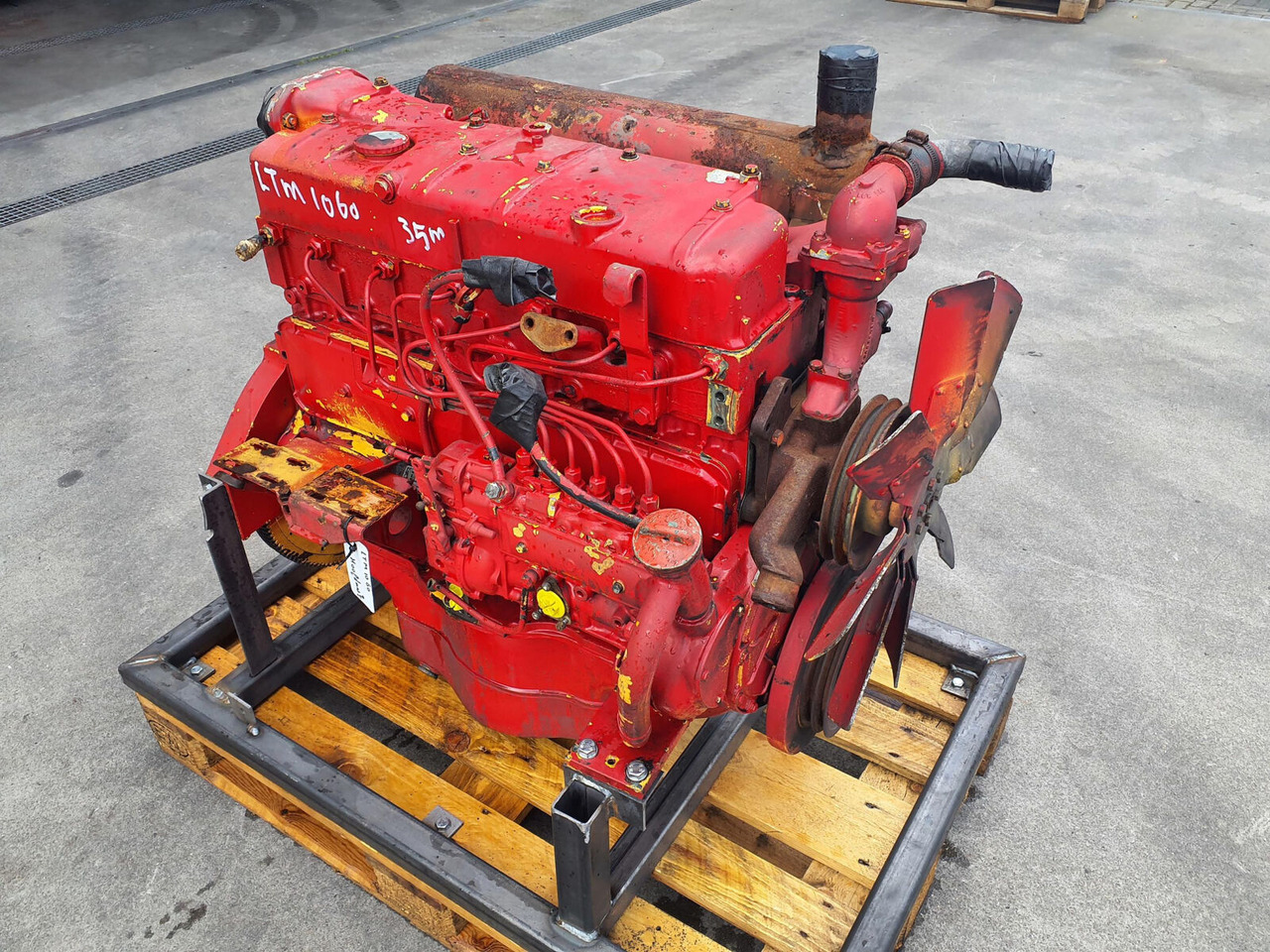 Mercedes-Benz LTM 1060 engine Mercedes OM 352 - Motor - Autódaru: 1 kép. Mercedes-Benz LTM 1060 engine Mercedes OM 352 - Motor - Autódaru: 1 kép.