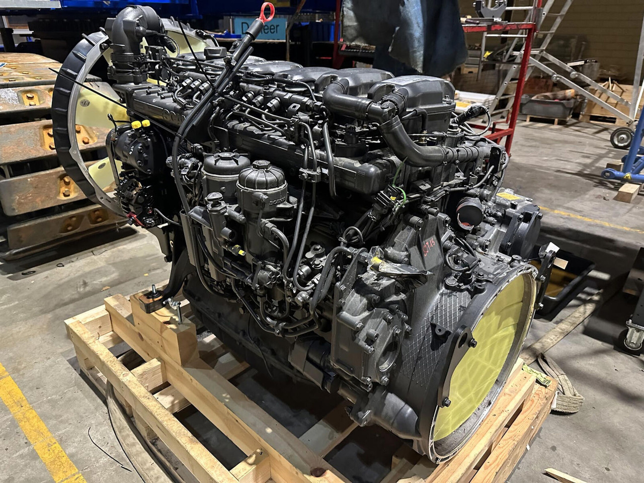Scania Demag AC 220-1, AC 5.220-1 Scania DC13 313A motor - Motor - Daru: 1 kép. Scania Demag AC 220-1, AC 5.220-1 Scania DC13 313A motor - Motor - Daru: 1 kép.
