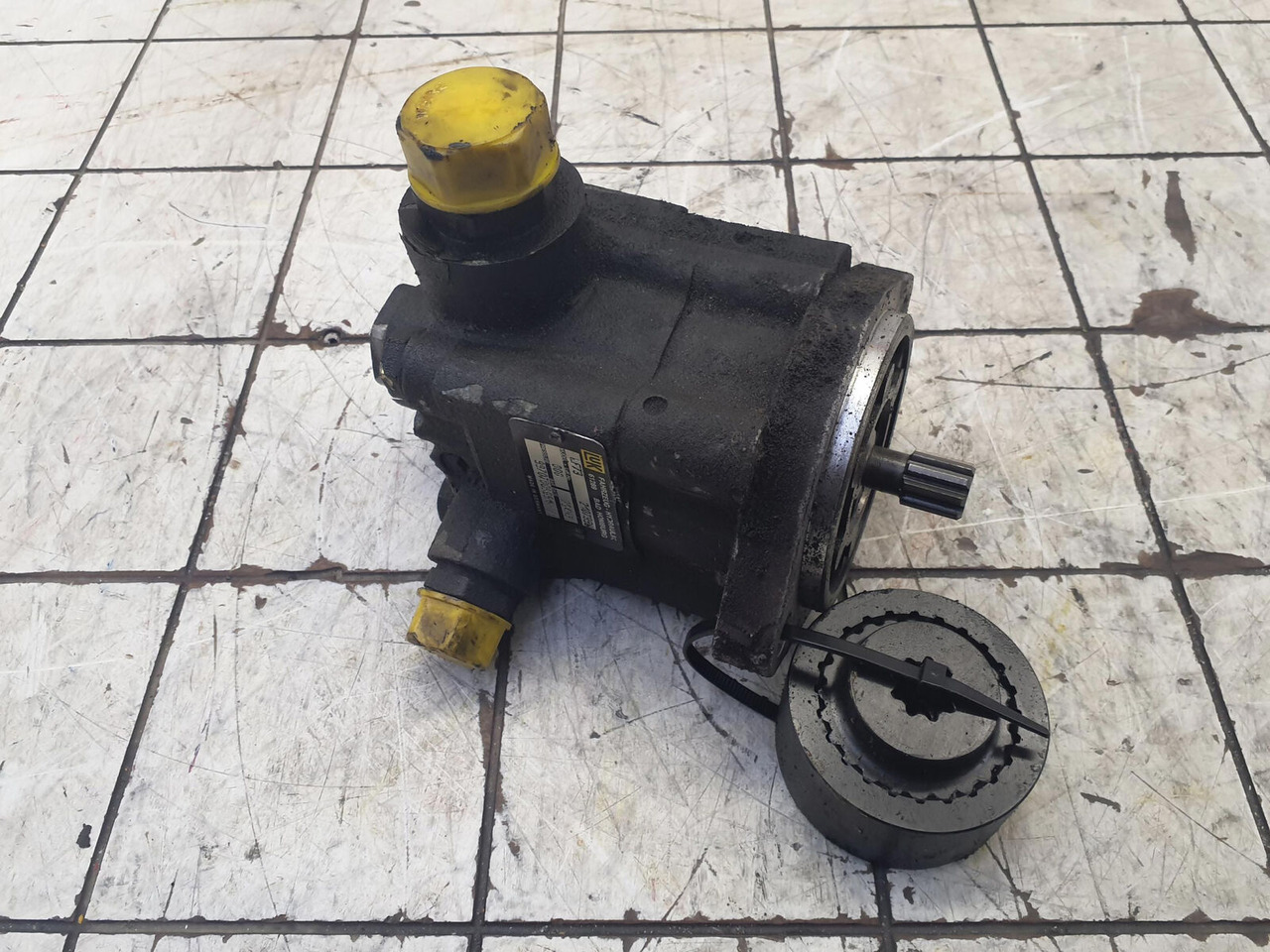 Tadano-Faun ATF 60-4 pump - Hidraulikus szivattyú - Autódaru: 4 kép. Tadano-Faun ATF 60-4 pump - Hidraulikus szivattyú - Autódaru: 4 kép.