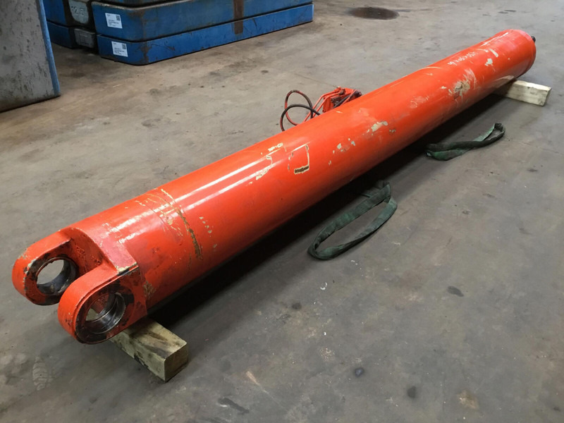 Terex AC 100 boom cylinder - Hidraulikus henger - Daru: 3 kép. Terex AC 100 boom cylinder - Hidraulikus henger - Daru: 3 kép.