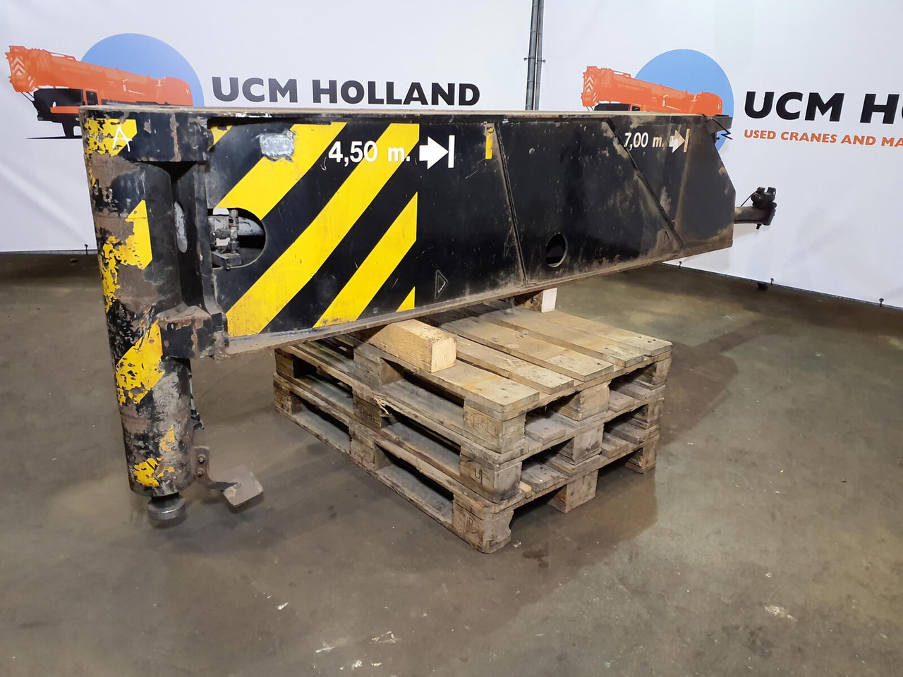 Terex AC 100 outrigger beam complete rear - Felfüggesztés - Autódaru: 2 kép. Terex AC 100 outrigger beam complete rear - Felfüggesztés - Autódaru: 2 kép.