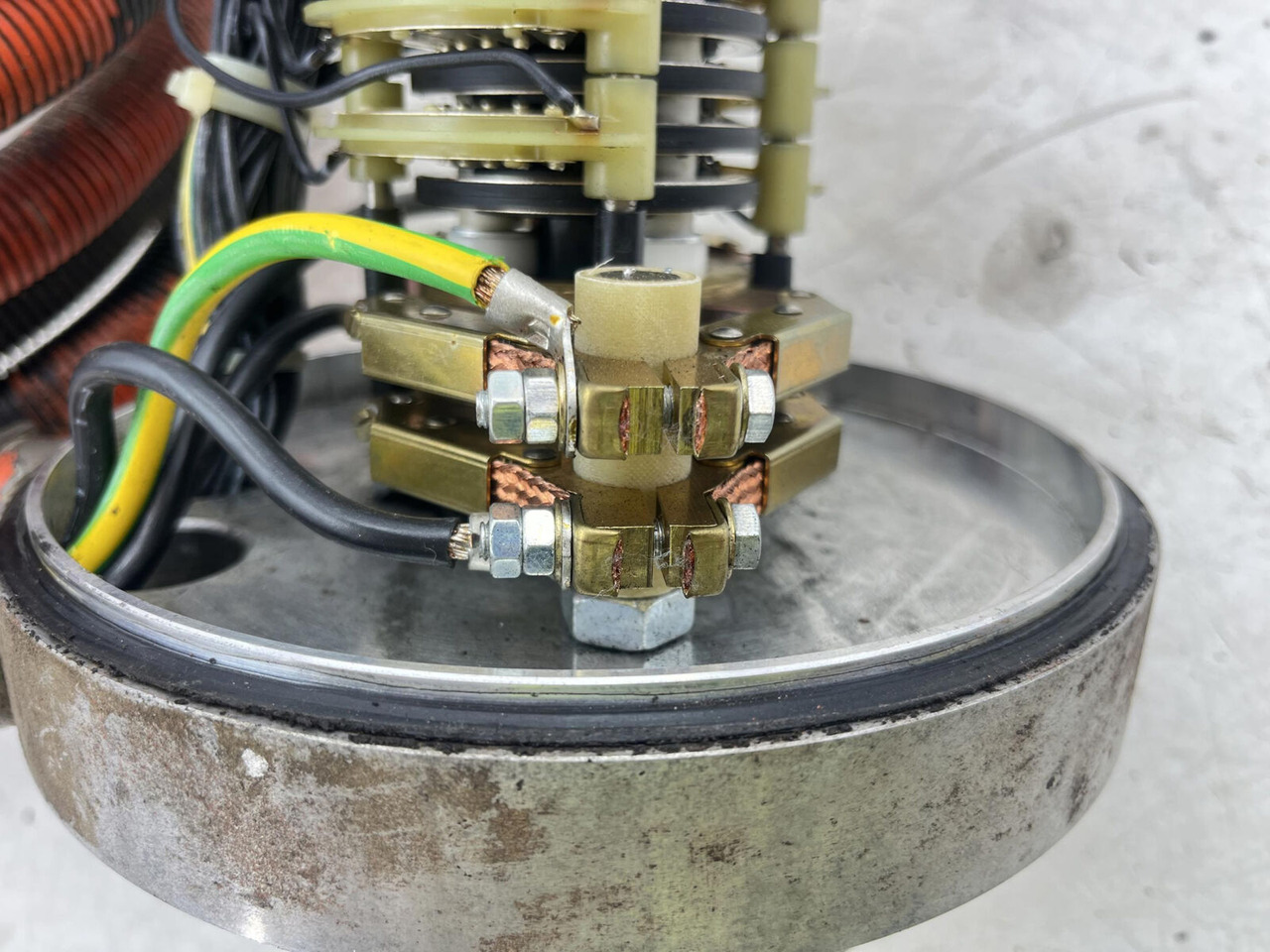 Elektromos rendszer - Autódaru Terex AC 155 slip ring assy: 8 kép.