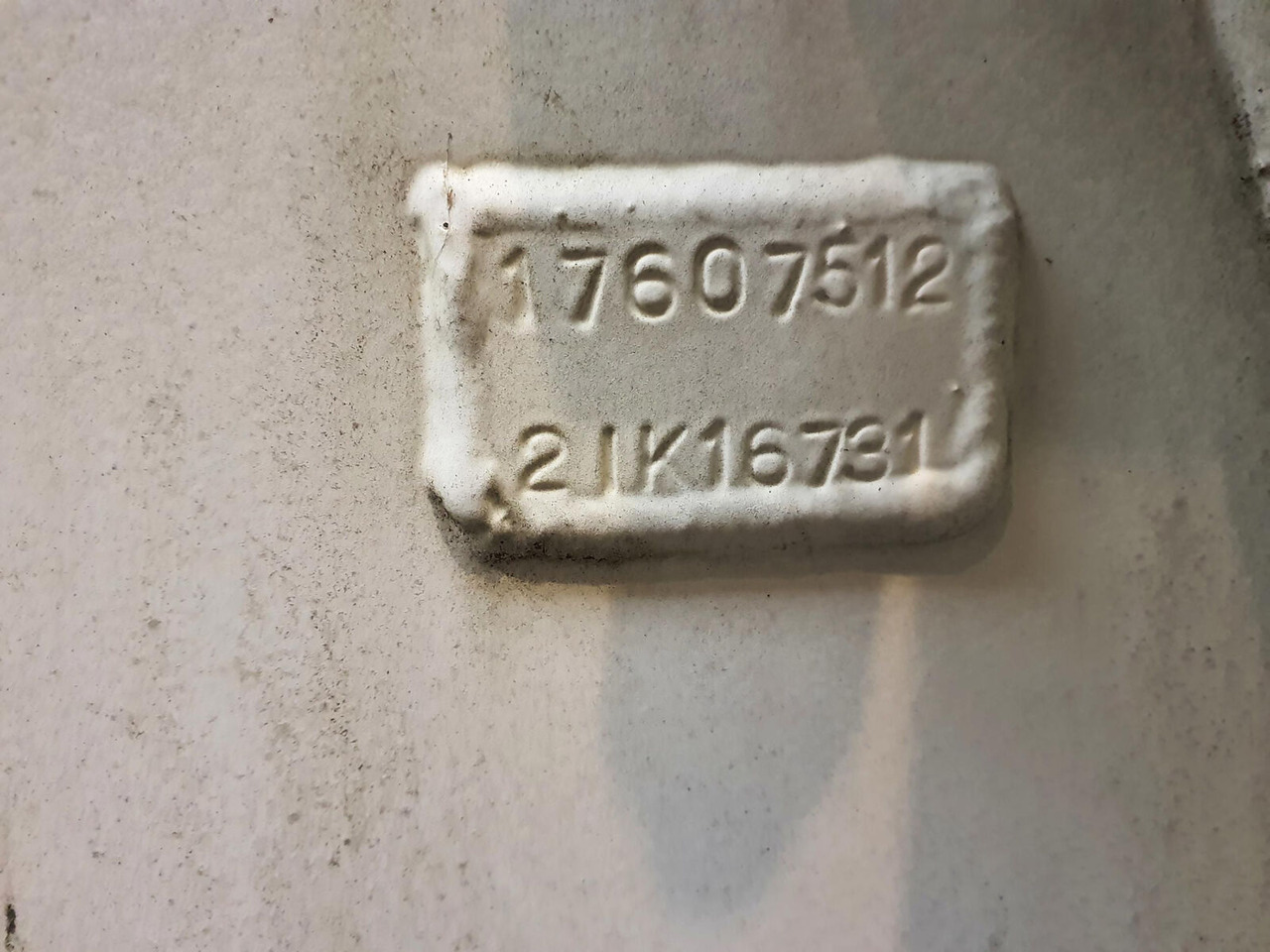 Terex AC 350-1 Telescopic section 2 - Darugém - Autódaru: 5 kép. Terex AC 350-1 Telescopic section 2 - Darugém - Autódaru: 5 kép.