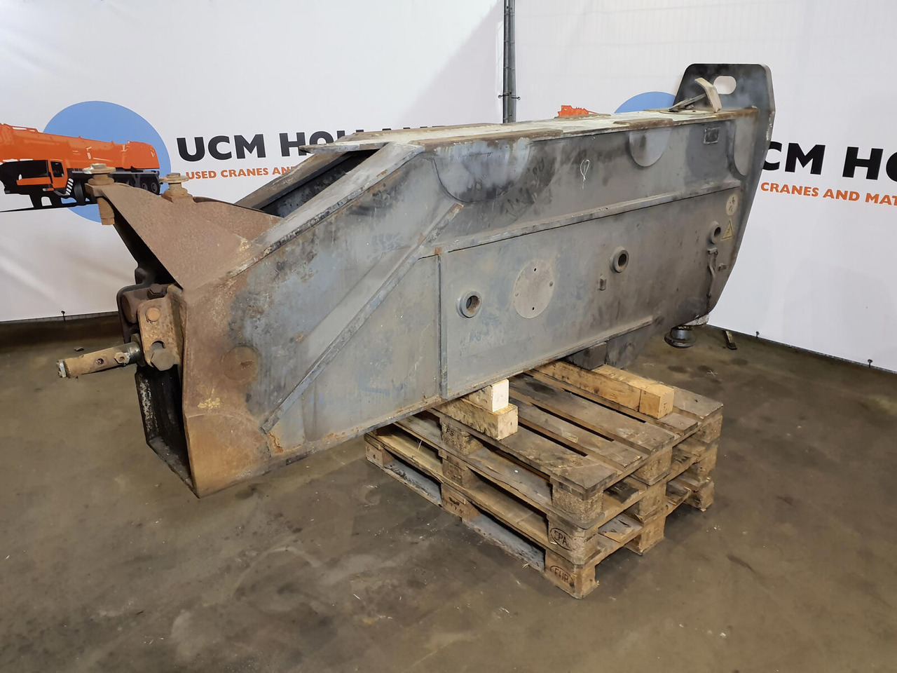 Terex AC 350-1 outrigger beam complete front - Felfüggesztés - Autódaru: 4 kép. Terex AC 350-1 outrigger beam complete front - Felfüggesztés - Autódaru: 4 kép.