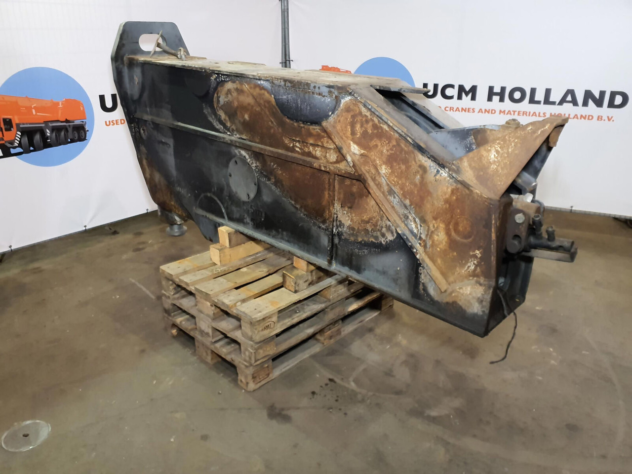 Terex AC 350-1 outrigger beam complete rear - Felfüggesztés - Autódaru: 3 kép. Terex AC 350-1 outrigger beam complete rear - Felfüggesztés - Autódaru: 3 kép.