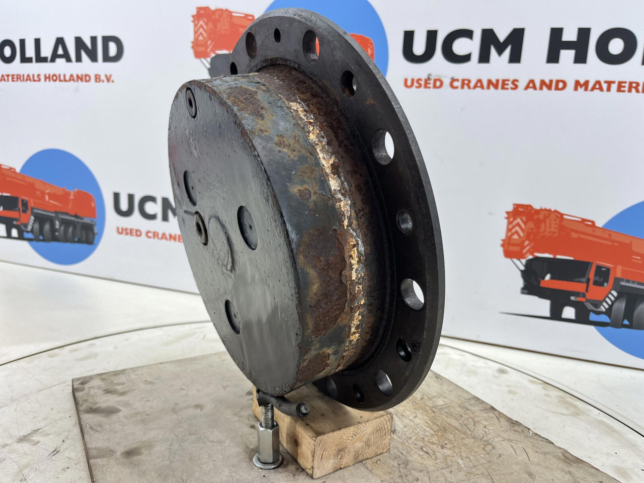 Terex AC 40-1 city planetary drive 17-24-67-32-3pl-H85-42 - Véglehajtás - Autódaru: 2 kép. Terex AC 40-1 city planetary drive 17-24-67-32-3pl-H85-42 - Véglehajtás - Autódaru: 2 kép.