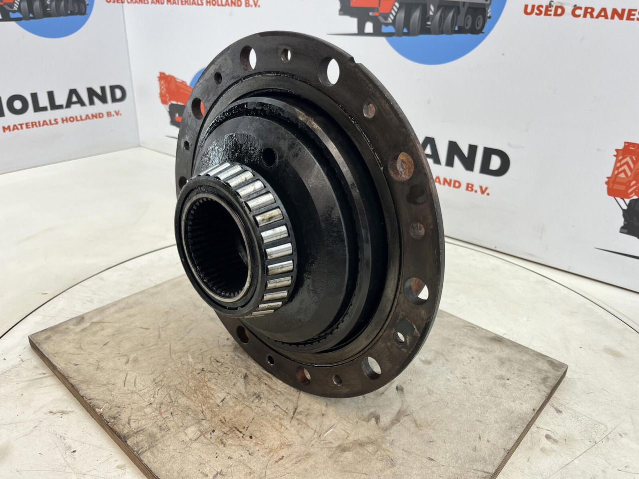 Terex AC 40-1 city planetary drive 17-24-67-32-3pl-H85-42 - Véglehajtás - Autódaru: 3 kép. Terex AC 40-1 city planetary drive 17-24-67-32-3pl-H85-42 - Véglehajtás - Autódaru: 3 kép.