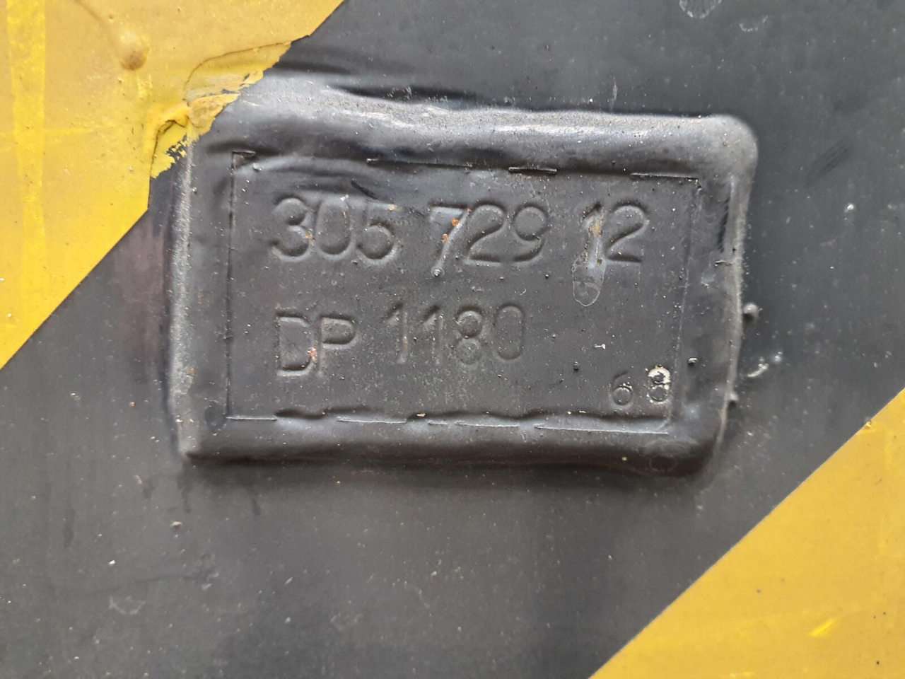 Terex AC 50 front outrigger complete - Felfüggesztés - Autódaru: 5 kép. Terex AC 50 front outrigger complete - Felfüggesztés - Autódaru: 5 kép.