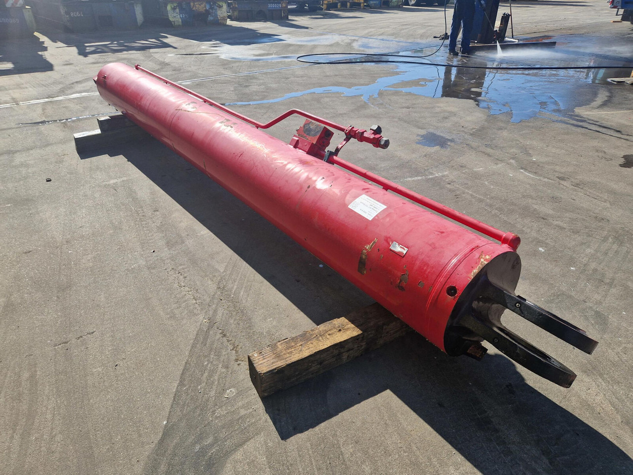 Terex AC 700 Boom cylinder left - Hidraulikus henger - Autódaru: 3 kép. Terex AC 700 Boom cylinder left - Hidraulikus henger - Autódaru: 3 kép.