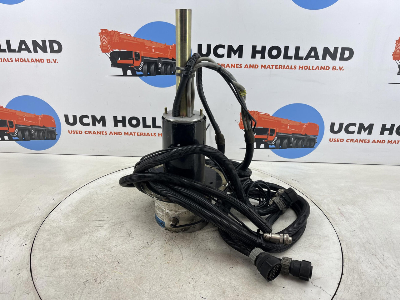 Terex AC slip ring assy - Elektromos rendszer - Daru: 1 kép. Terex AC slip ring assy - Elektromos rendszer - Daru: 1 kép.