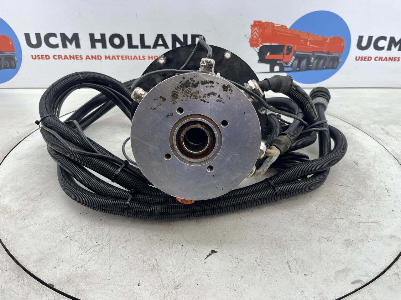 Terex AC slip ring assy - Felfüggesztés - Daru: 5 kép. Terex AC slip ring assy - Felfüggesztés - Daru: 5 kép.