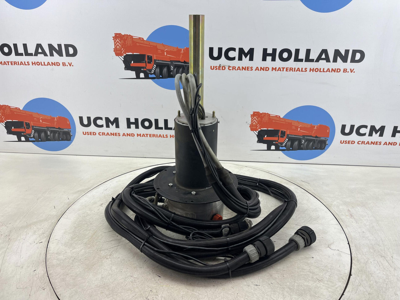 Terex AC slip ring assy - Elektromos rendszer - Daru: 1 kép. Terex AC slip ring assy - Elektromos rendszer - Daru: 1 kép.