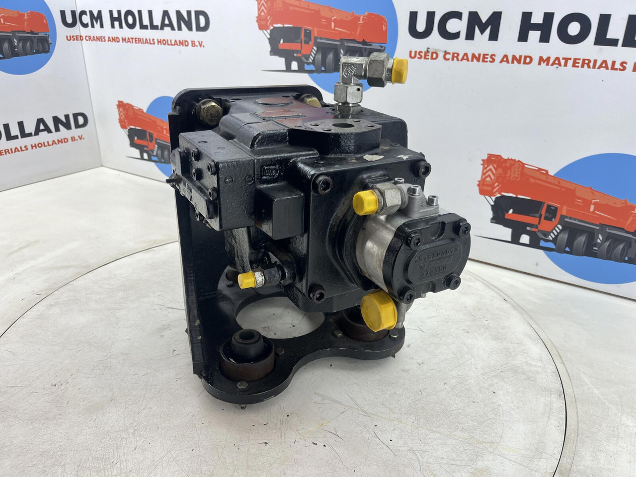 Terex Challenger 3160 Hydraulic pump - Hidraulikus szivattyú - Autódaru: 4 kép. Terex Challenger 3160 Hydraulic pump - Hidraulikus szivattyú - Autódaru: 4 kép.