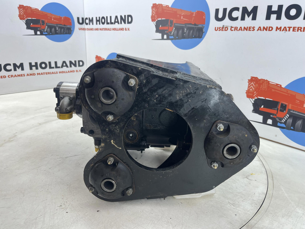 Terex Challenger 3160 Hydraulic pump - Hidraulikus szivattyú - Autódaru: 5 kép. Terex Challenger 3160 Hydraulic pump - Hidraulikus szivattyú - Autódaru: 5 kép.
