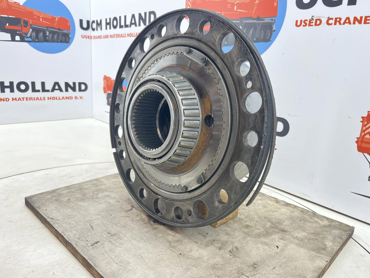 Terex/Demag AC 100/4 planetary gear 22-25-74-40-3pl-H127-46 - Véglehajtás - Daru: 3 kép. Terex/Demag AC 100/4 planetary gear 22-25-74-40-3pl-H127-46 - Véglehajtás - Daru: 3 kép.