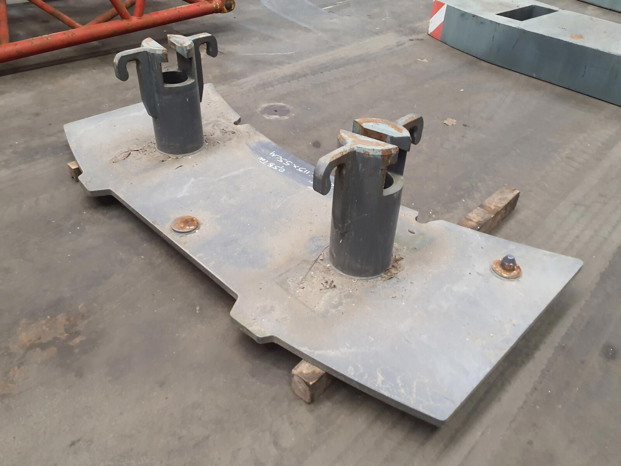 Terex Terex Demag Challenger 4200 counterweight 0.55 Ton - Ellensúly - Autódaru: 4 kép. Terex Terex Demag Challenger 4200 counterweight 0.55 Ton - Ellensúly - Autódaru: 4 kép.