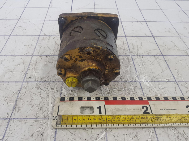 ZF Emergency steering pump ZF - Hidraulikus szivattyú - Daru: 1 kép. ZF Emergency steering pump ZF - Hidraulikus szivattyú - Daru: 1 kép.