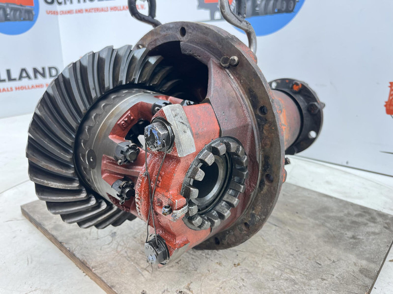 ZF LT 1055 end differential 14x29 - Differenciálmű - Daru: 2 kép. ZF LT 1055 end differential 14x29 - Differenciálmű - Daru: 2 kép.
