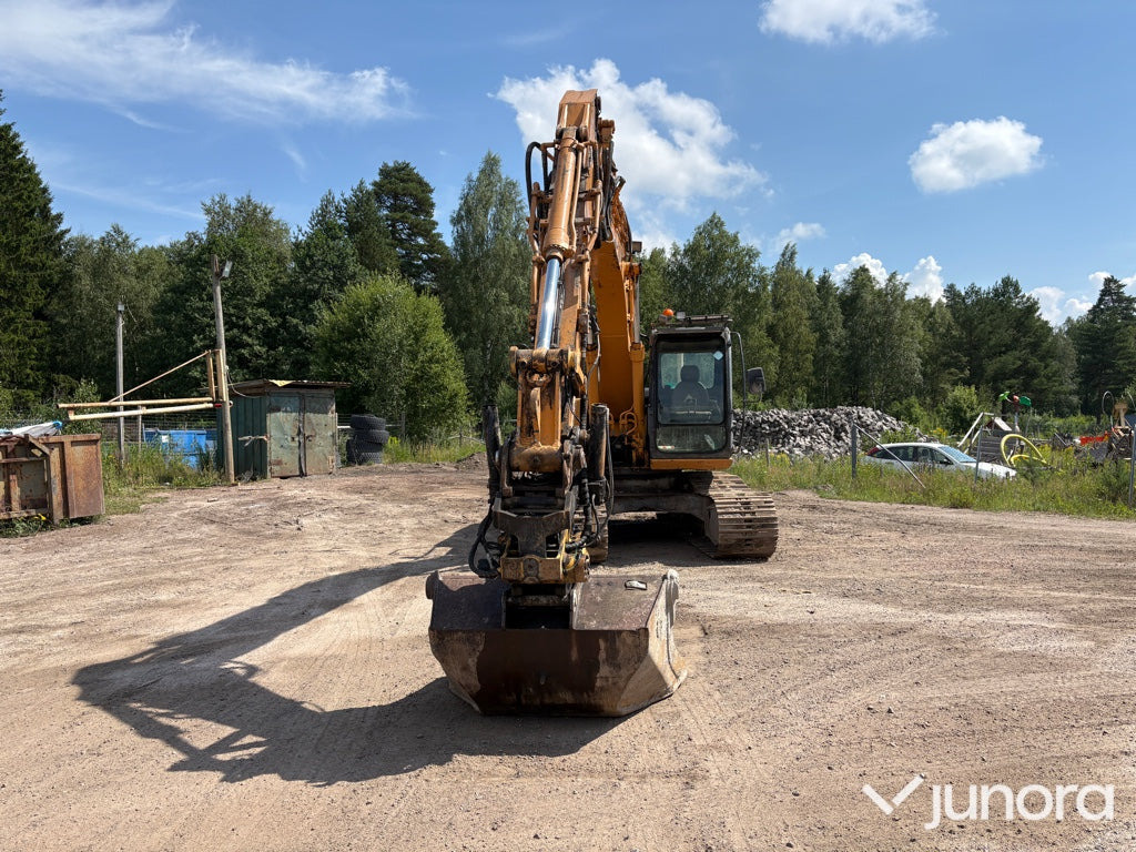 Bandgrävare Case CX160 - Lánctalpas kotró: 5 kép. Bandgrävare Case CX160 - Lánctalpas kotró: 5 kép.