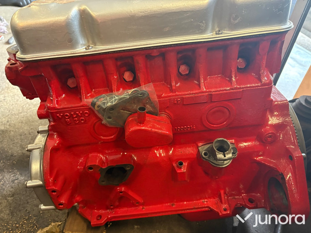 Båtmotor - Volvo Penta (B20), AQ 130 - Motor - Egyéb gépek: 2 kép. Båtmotor - Volvo Penta (B20), AQ 130 - Motor - Egyéb gépek: 2 kép.