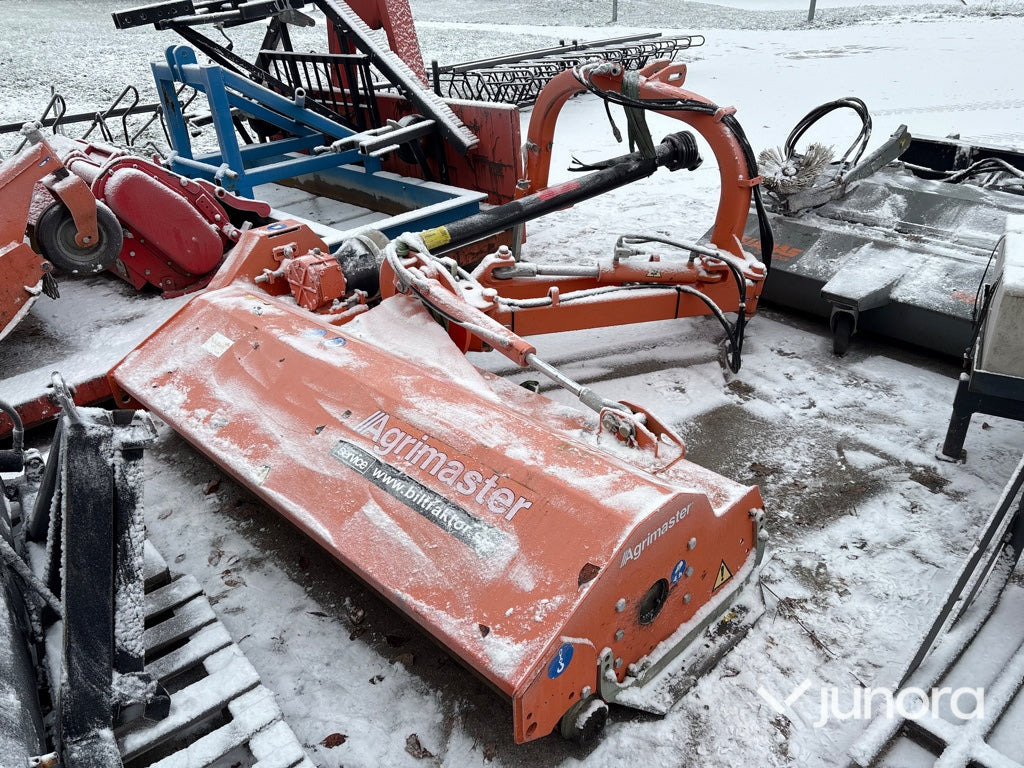 Betesputs - Agrimaster FL 190 Super - Padkakasza: 1 kép. Betesputs - Agrimaster FL 190 Super - Padkakasza: 1 kép.