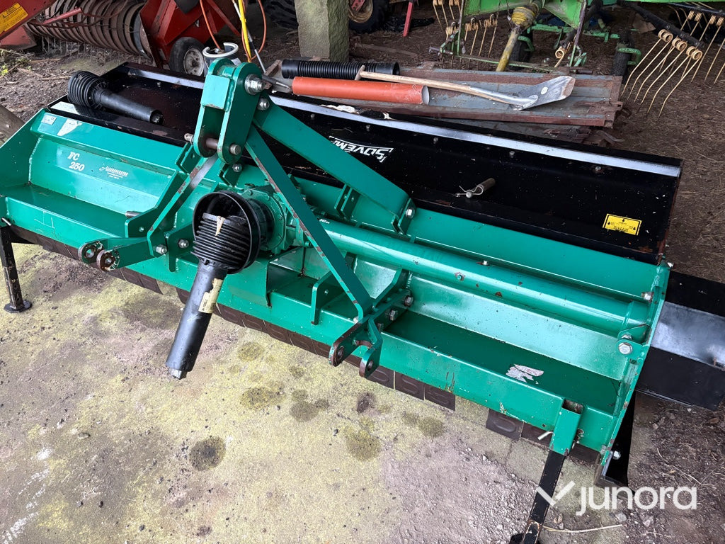 Betesputs - Sovema FC 250 - Szárzúzó: 1 kép. Betesputs - Sovema FC 250 - Szárzúzó: 1 kép.