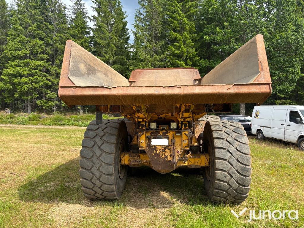 Dumper Volvo A25D - Csuklós dömper: 5 kép. Dumper Volvo A25D - Csuklós dömper: 5 kép.