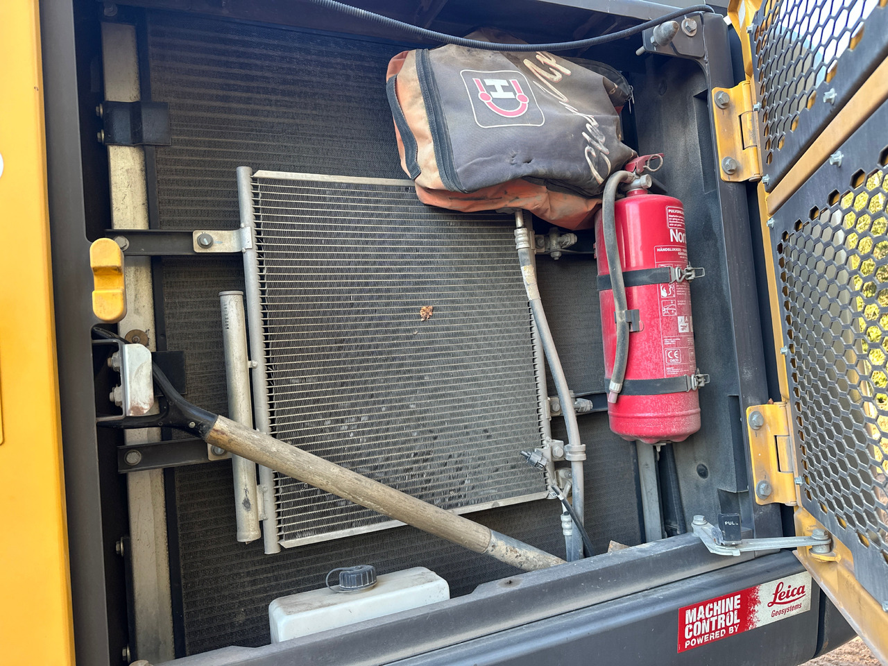 Lánctalpas kotró Grävmaskin - Volvo, EC 220 EL: 19 kép. Lánctalpas kotró Grävmaskin - Volvo, EC 220 EL: 19 kép.