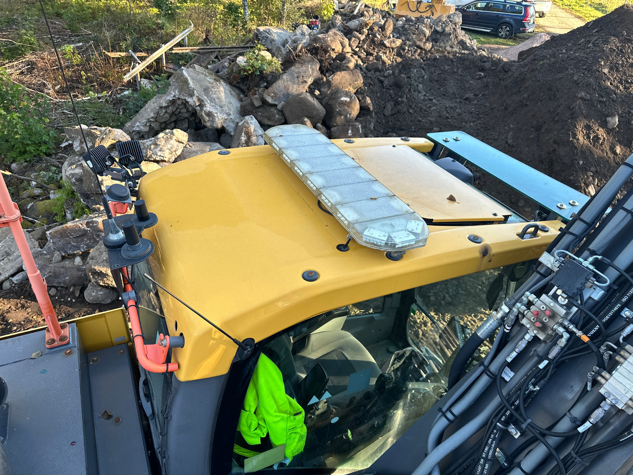 Lánctalpas kotró Grävmaskin - Volvo, EC 220 EL: 22 kép. Lánctalpas kotró Grävmaskin - Volvo, EC 220 EL: 22 kép.