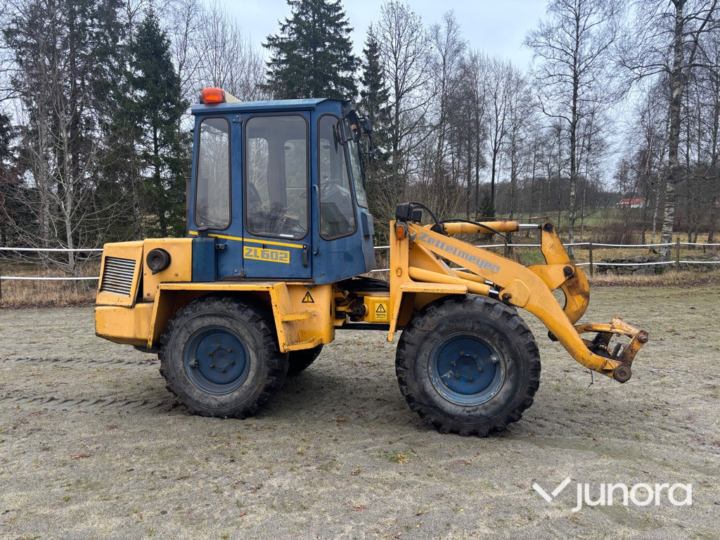 Hjullastare - Zettelmeyer ZL602 - Gumikerekes homlokrakodó: 4 kép. Hjullastare - Zettelmeyer ZL602 - Gumikerekes homlokrakodó: 4 kép.