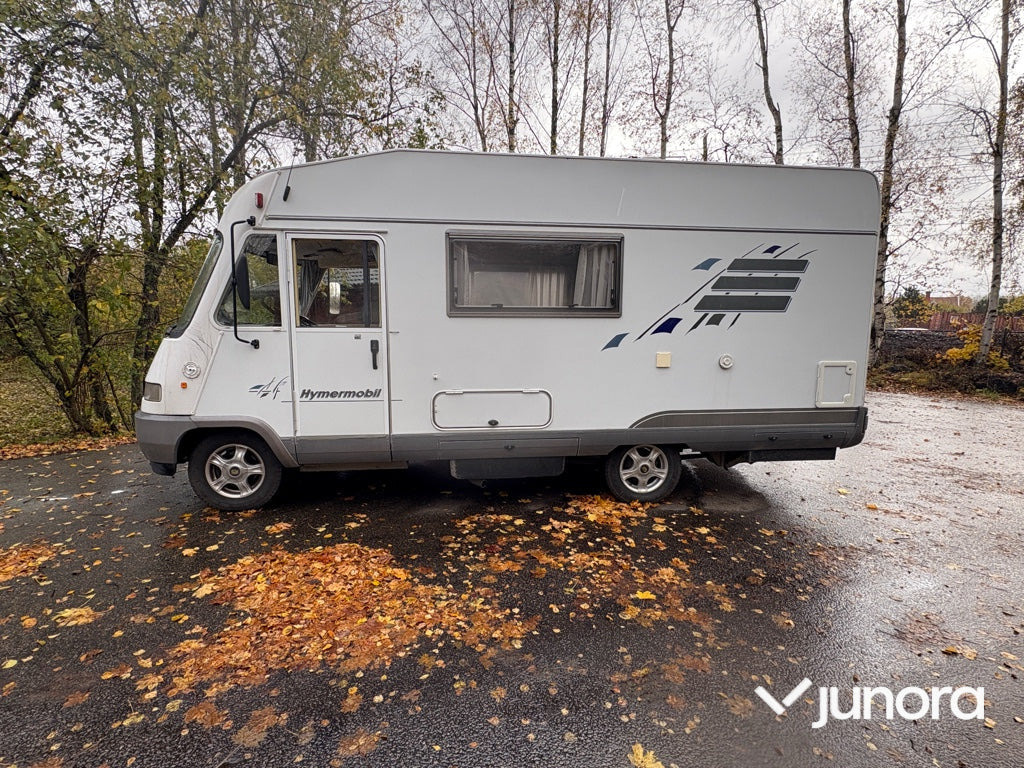 Husbil - Fiat Hymer Bc 544 - Kempingautó: 2 kép. Husbil - Fiat Hymer Bc 544 - Kempingautó: 2 kép.