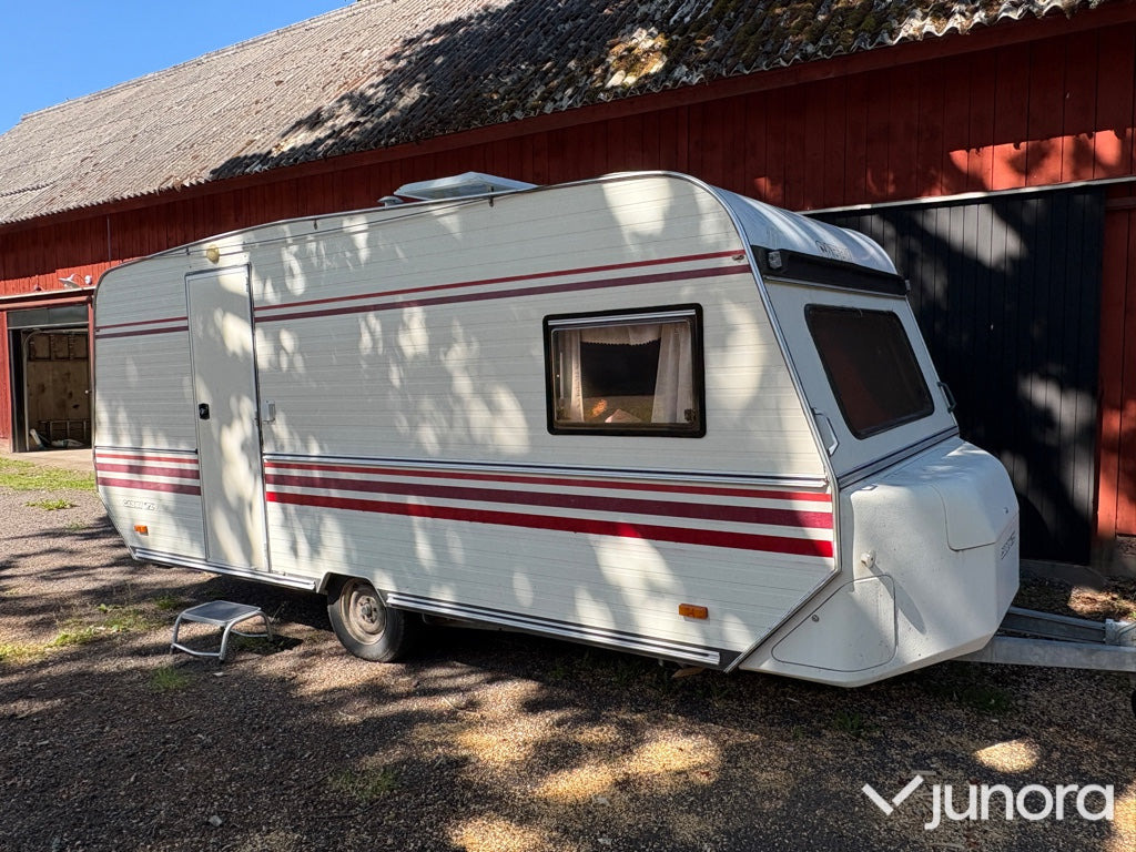 Husvagn - Cabby, 530 TL - Lakókocsi: 5 kép. Husvagn - Cabby, 530 TL - Lakókocsi: 5 kép.