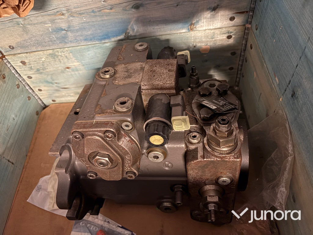 Hydraulpump - Volvo L30/L35B - Hidraulikus szivattyú - Építőipari gépek: 3 kép. Hydraulpump - Volvo L30/L35B - Hidraulikus szivattyú - Építőipari gépek: 3 kép.