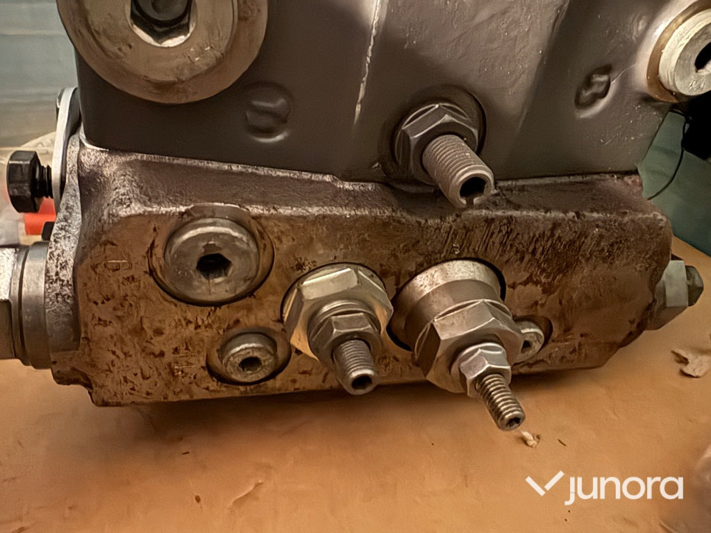 Hydraulpump - Volvo L45B - Hidraulikus szivattyú - Építőipari gépek: 5 kép. Hydraulpump - Volvo L45B - Hidraulikus szivattyú - Építőipari gépek: 5 kép.