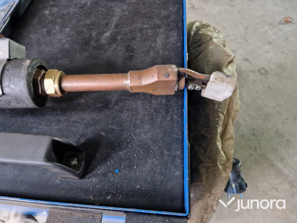 Induktionsvärmare - Teknel 300 - Építőipari fűtőelem: 2 kép. Induktionsvärmare - Teknel 300 - Építőipari fűtőelem: 2 kép.