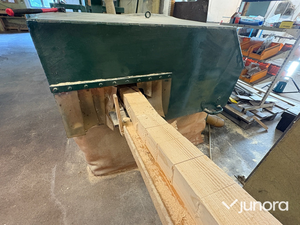 Kloss-kap - Faipari gép: 4 kép. Kloss-kap - Faipari gép: 4 kép.