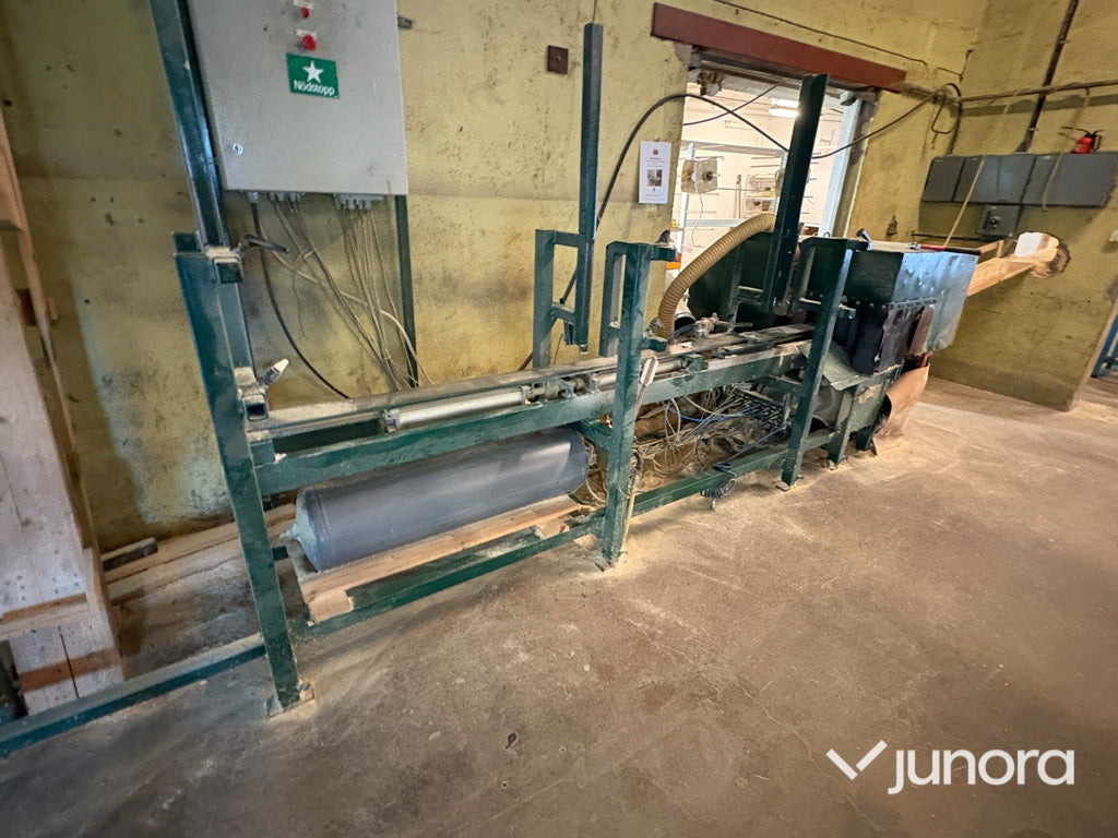 Kloss-kap - Faipari gép: 1 kép. Kloss-kap - Faipari gép: 1 kép.