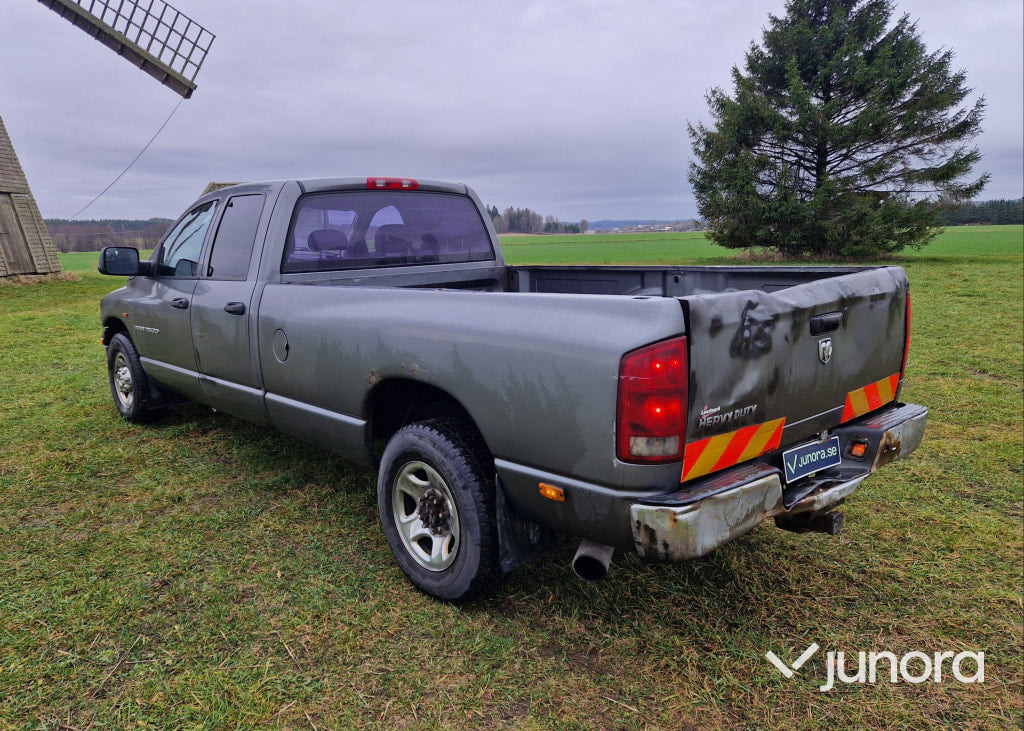 Lastbil - Dodge, RAM ST 2500 Quad, Cummins - Pickup: 2 kép. Lastbil - Dodge, RAM ST 2500 Quad, Cummins - Pickup: 2 kép.