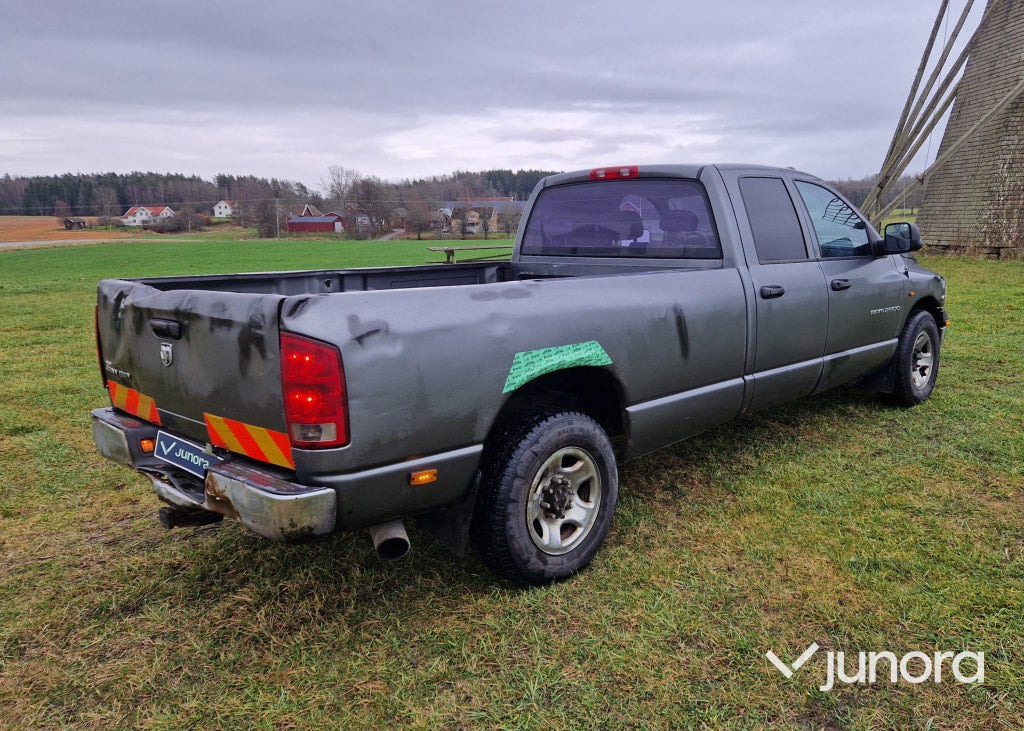 Lastbil - Dodge, RAM ST 2500 Quad, Cummins - Pickup: 4 kép. Lastbil - Dodge, RAM ST 2500 Quad, Cummins - Pickup: 4 kép.