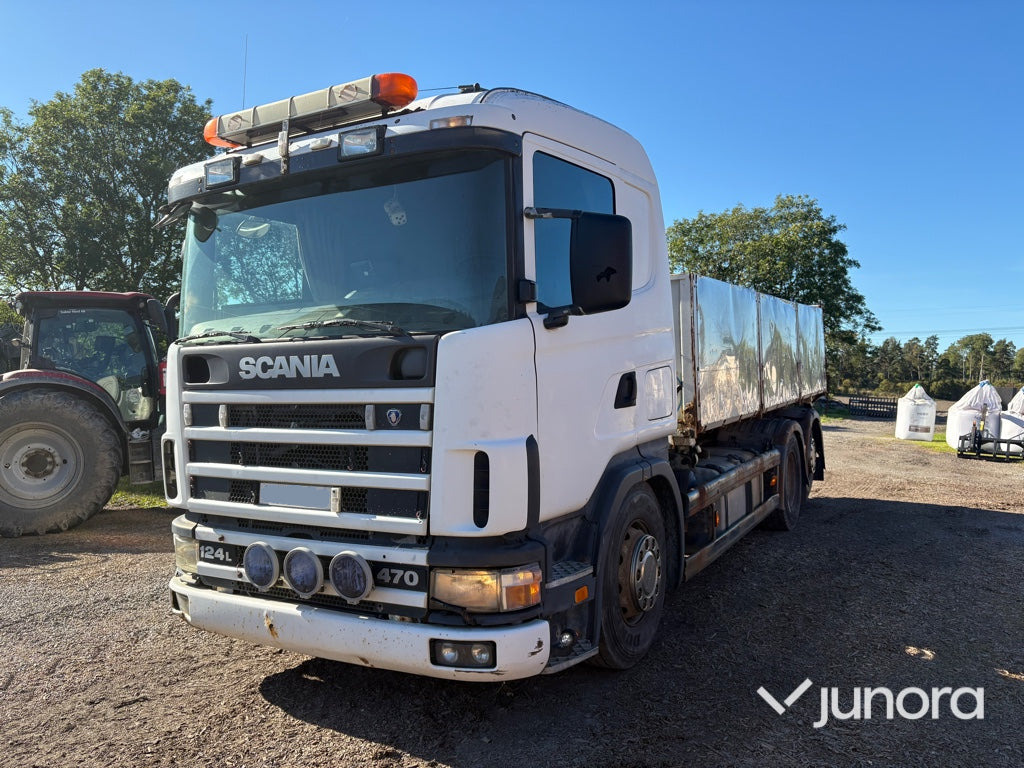 Lastbil - Scania, R124LB6X24NB470 - Platós teherautó: 4 kép. Lastbil - Scania, R124LB6X24NB470 - Platós teherautó: 4 kép.