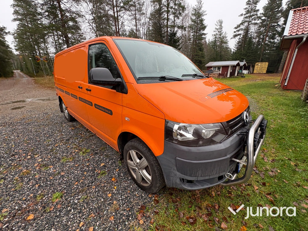 Lätt Lastbil - Volkswagen Transporter 4x4 - Furgon: 5 kép. Lätt Lastbil - Volkswagen Transporter 4x4 - Furgon: 5 kép.